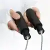 bolboringi4 دسته طناب ورزشی حرفه ای مدل بلبرینگی تنزیب در دست ورزشکار 4