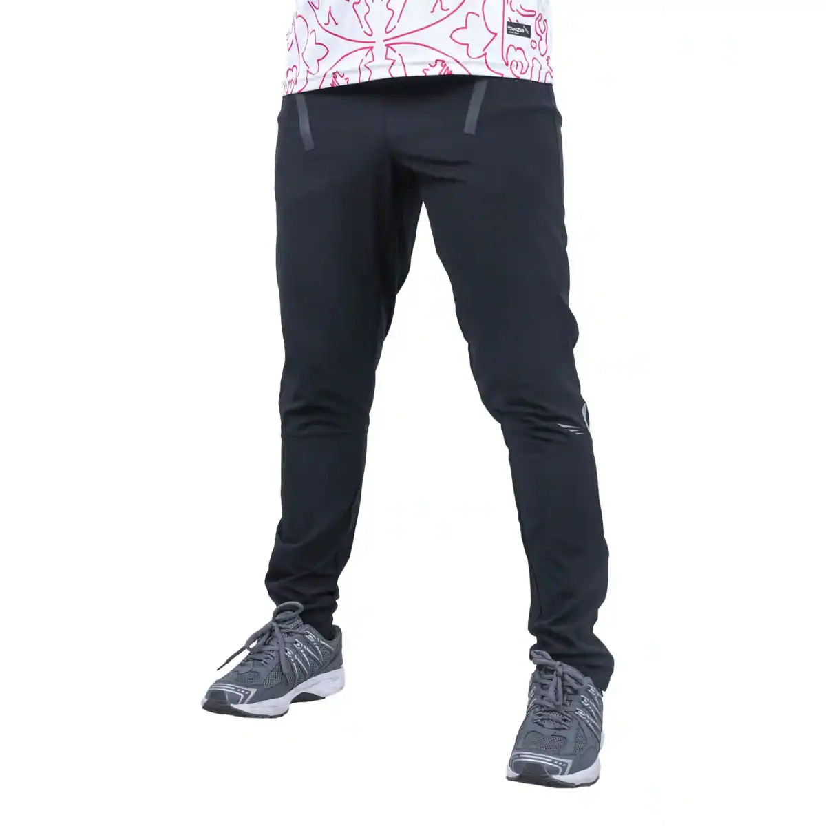 شلوار تن زیب از نمای کامل همراه با برند