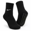 yoga-grip-socks-black جوراب یوگا استپدار مشکی؛ نمای رویه و کف